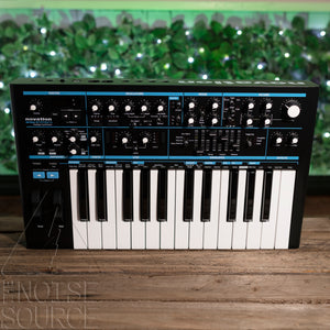 Novation Bass Station II – The Noise Source